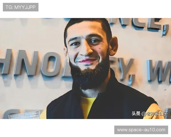 坎扎特·奇马耶夫UFC319碾压德里库斯·杜普莱西斯，轻松拿下中量级冠军